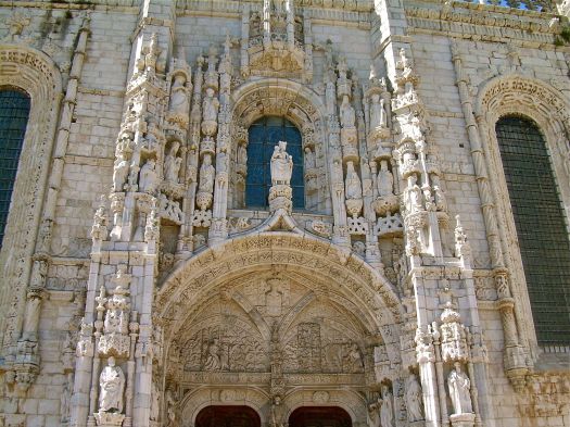 King Manuel petitioned the Holy See for permission to construct a monastery at the entrance of Lisbon